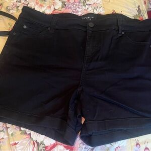 Celebrity Pink women’s  Black Jean Shorts Size 14